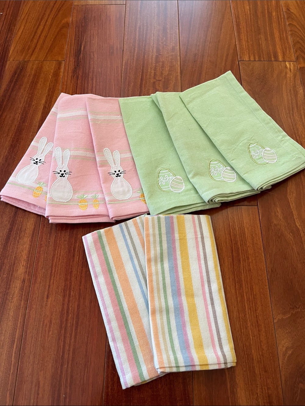 Set of 8 Easter Cloth Napkin Set